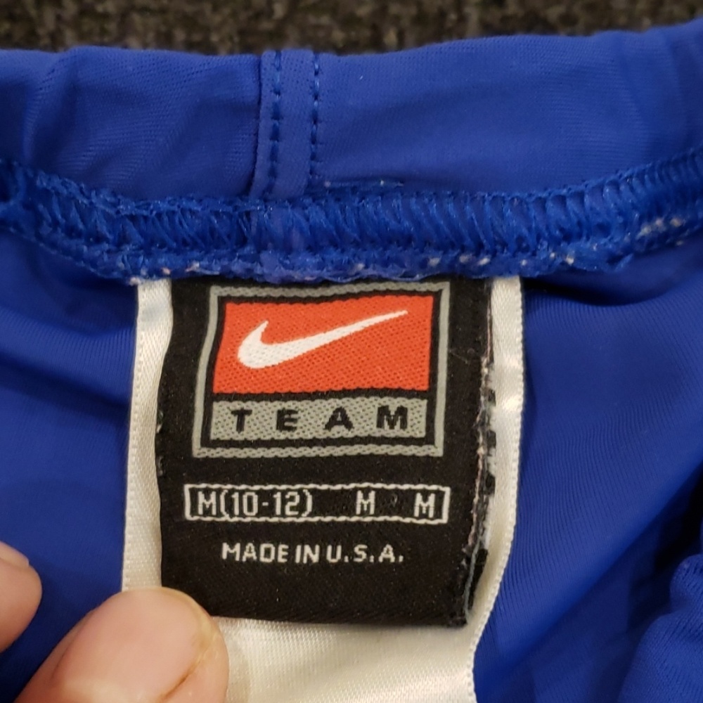 Nike vintage spandex lycra volleyball shorts - Picture 2 of 2